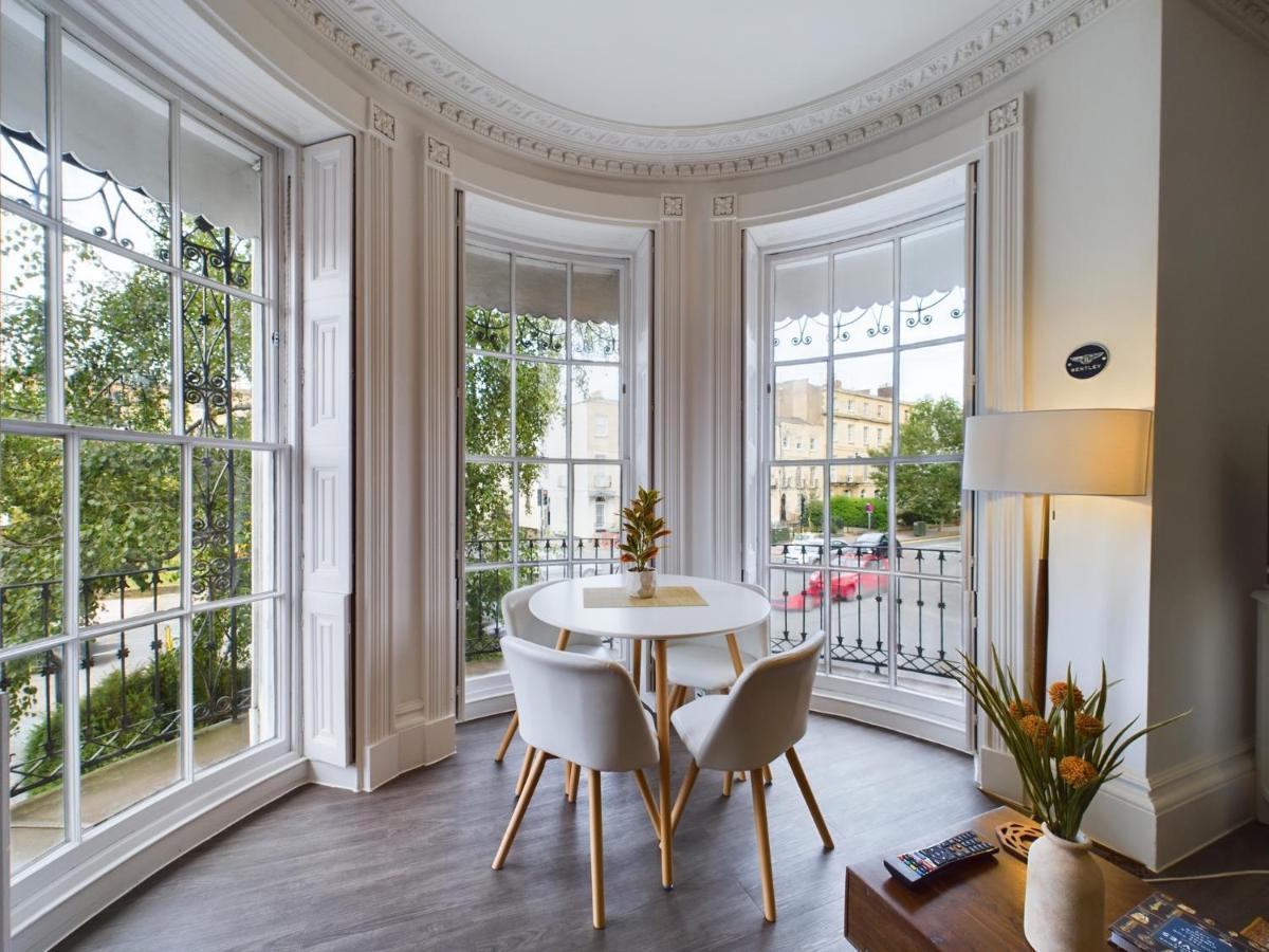チェルトナムBelle Vue Regency King Size W Free Parkingアパートメント エクステリア 写真